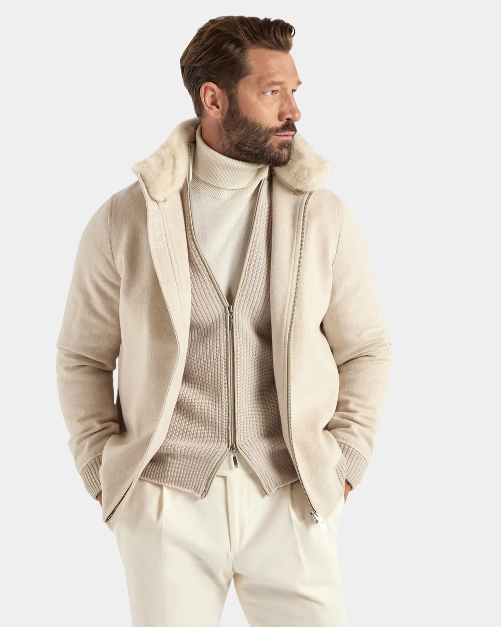 Sandfarbene Bomberjacke mit abnehmbarem Nerzkragen